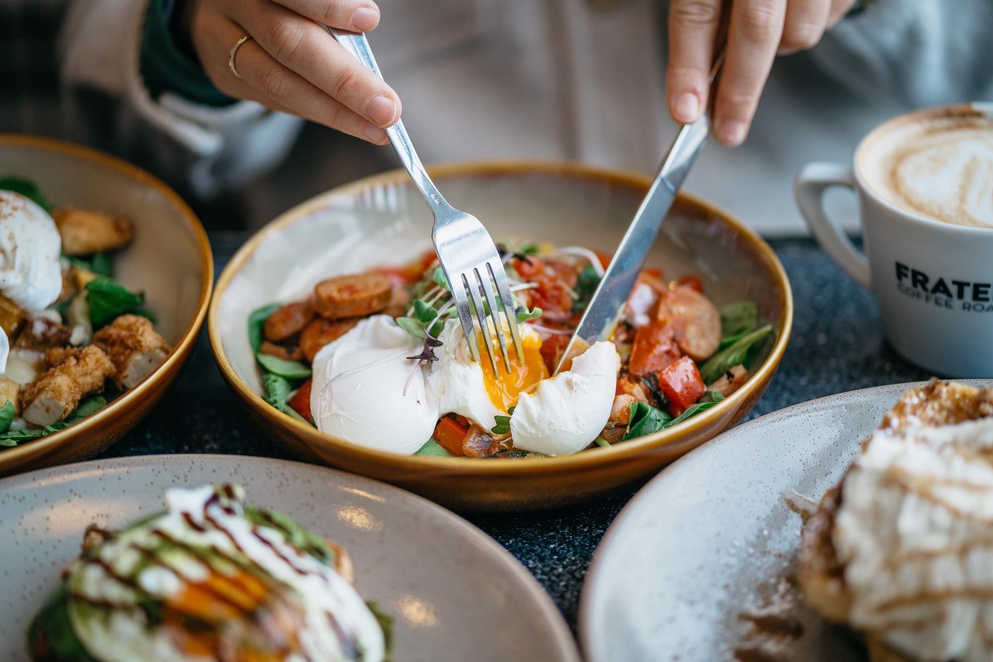 Restaurants that serve brunch on sale