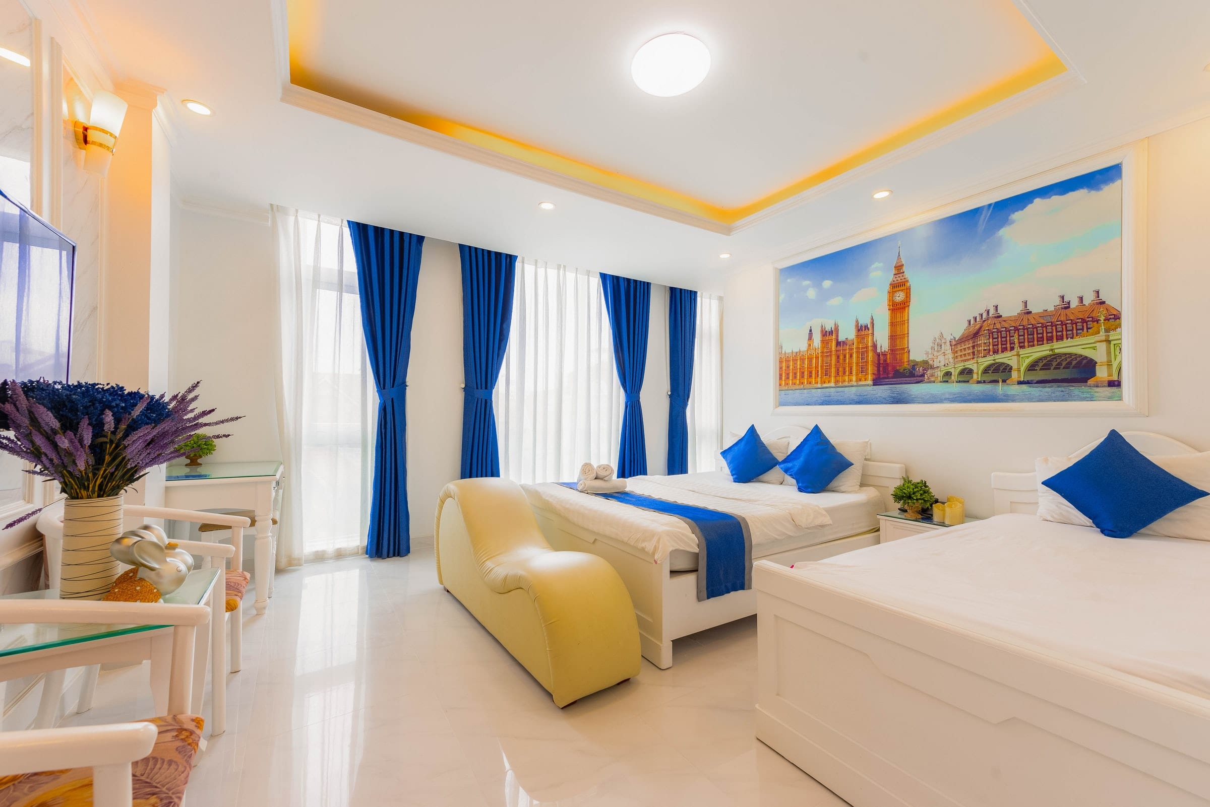 Hotel Themed